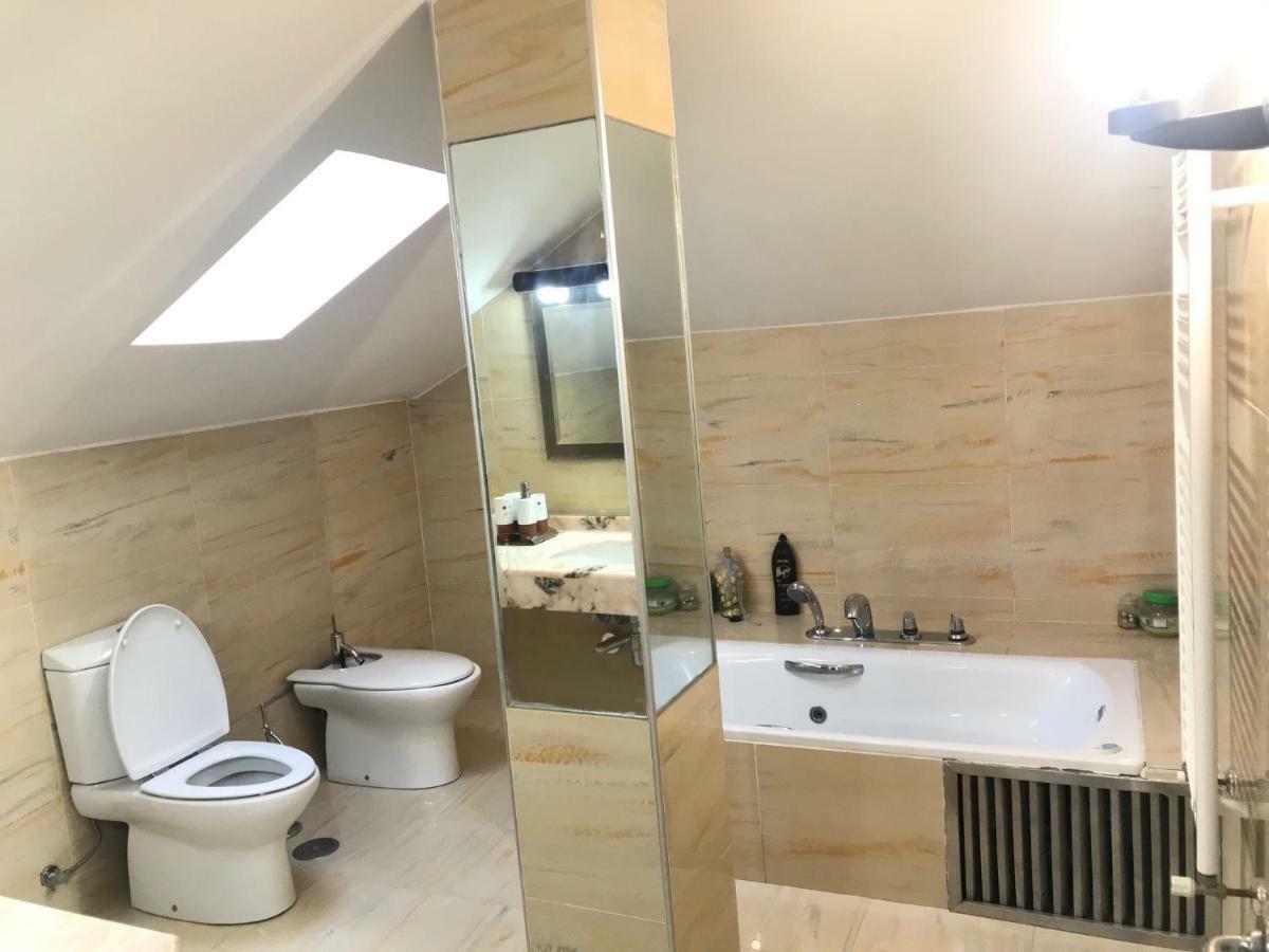 Alojamiento Martel Villa Majadahonda Esterno foto